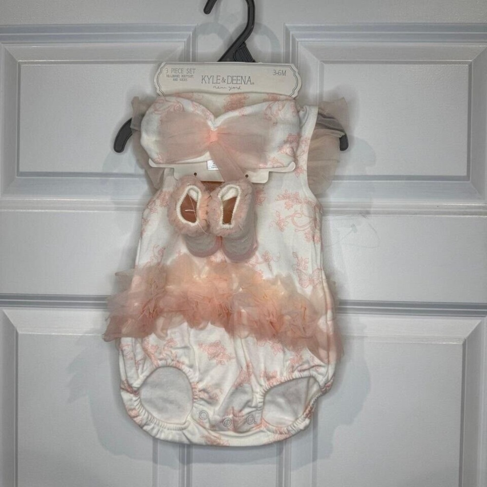 Kyle‎ & Deena Girls Outfit Set Size 3-6 Months NWT